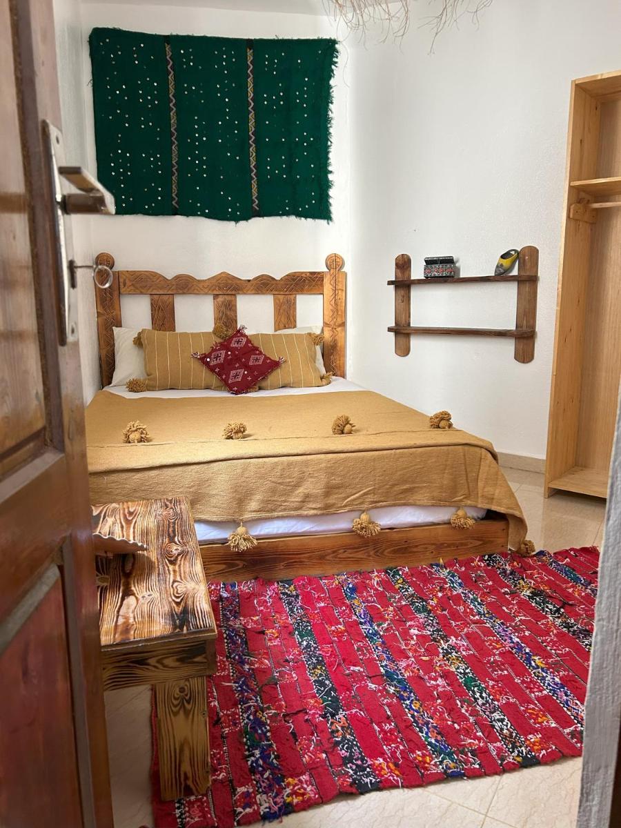 Tayought Surf House - Housity