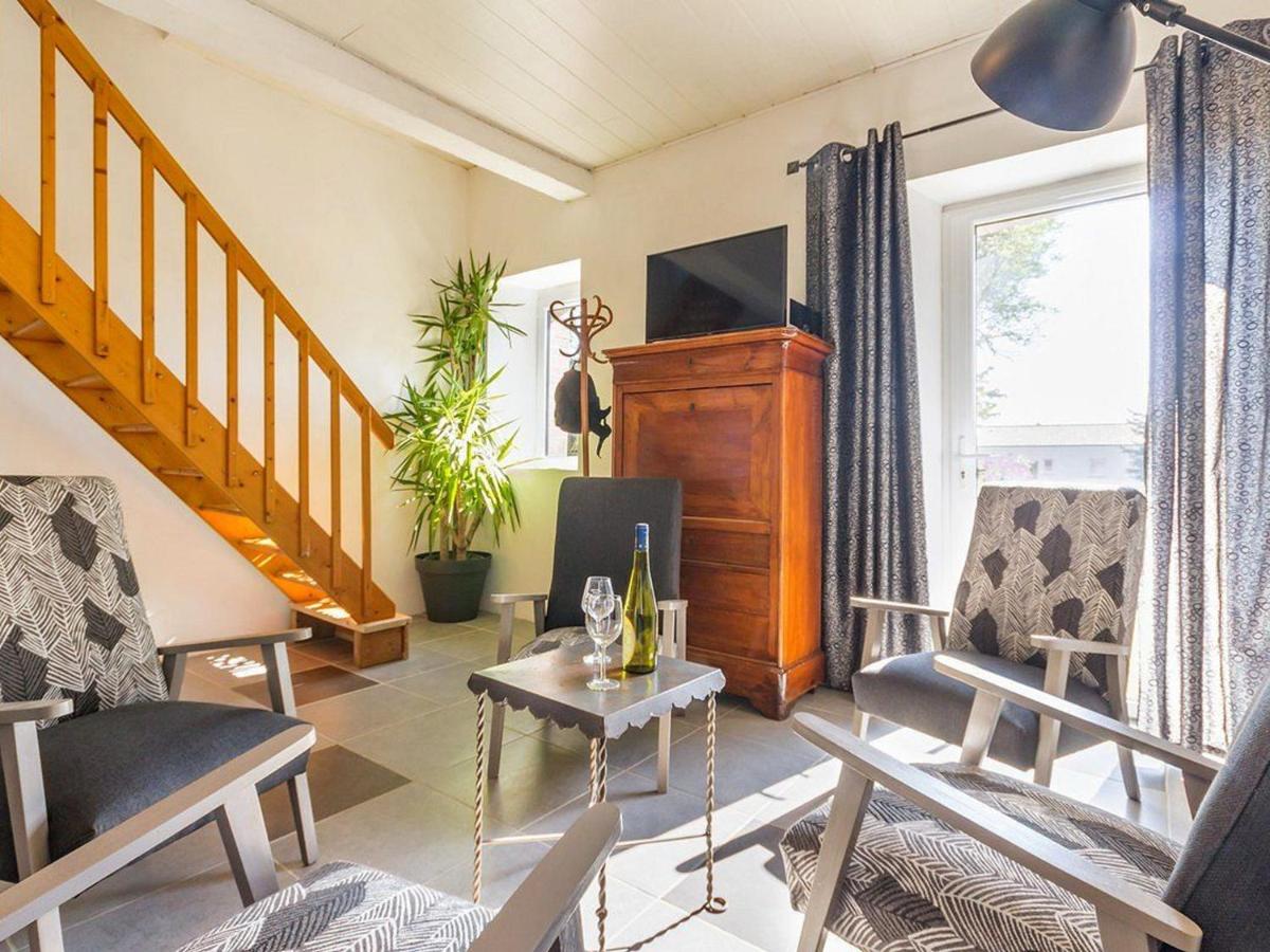 Gîte typique au cœur de Monnières, proche Sèvre, jardin privatif, Wifi, idéal pour pêche et rando - FR-1-306-985 - Housity