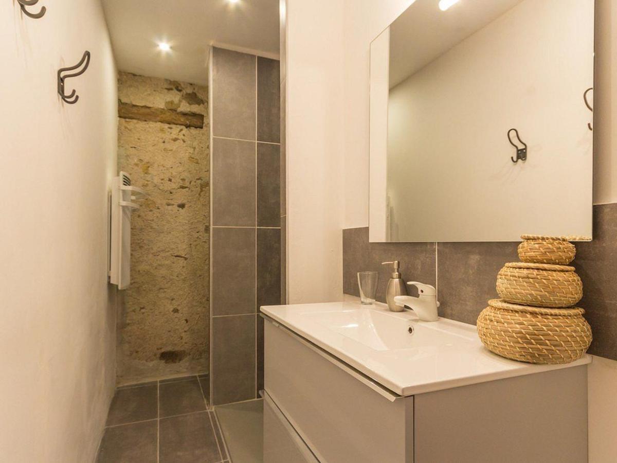 Gîte typique au cœur de Monnières, proche Sèvre, jardin privatif, Wifi, idéal pour pêche et rando - FR-1-306-985 - Housity