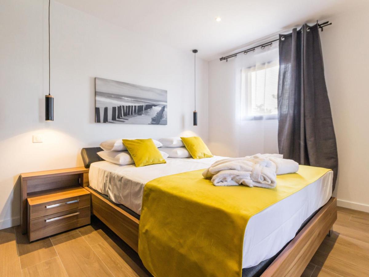 Gîtes avec piscine chauffée proche plage. Jardin, spa, BBQ, Wifi. Ch. bébé incluse - FR-1-306-1209 - Housity