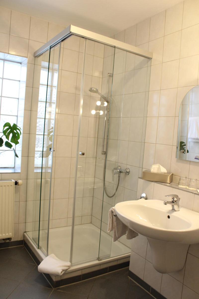 Winzerhotel Kinges-Kessel - Housity