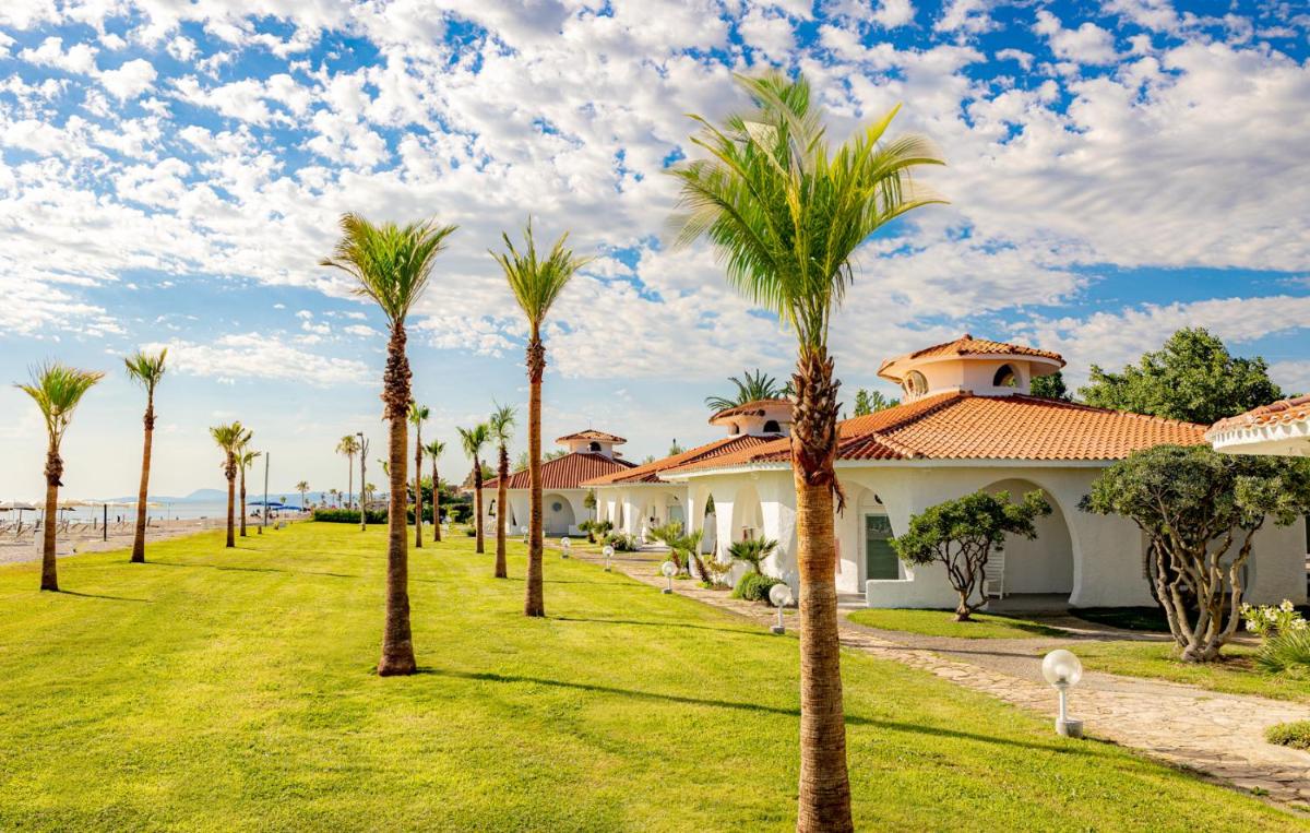 Cala Nostra Resort - Housity