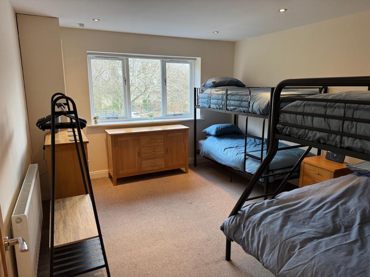 Peaceful, Sleeps 5, Parking, Beautiful Semi Rural, Beacon Park, Golf, Upholland - Housity