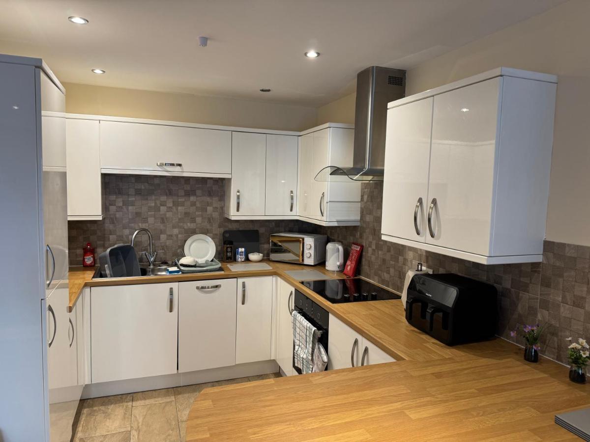 Peaceful, Sleeps 5, Parking, Beautiful Semi Rural, Beacon Park, Golf, Upholland - Housity