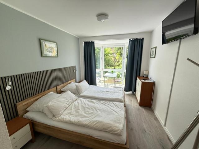 Swetis Passage - Housity