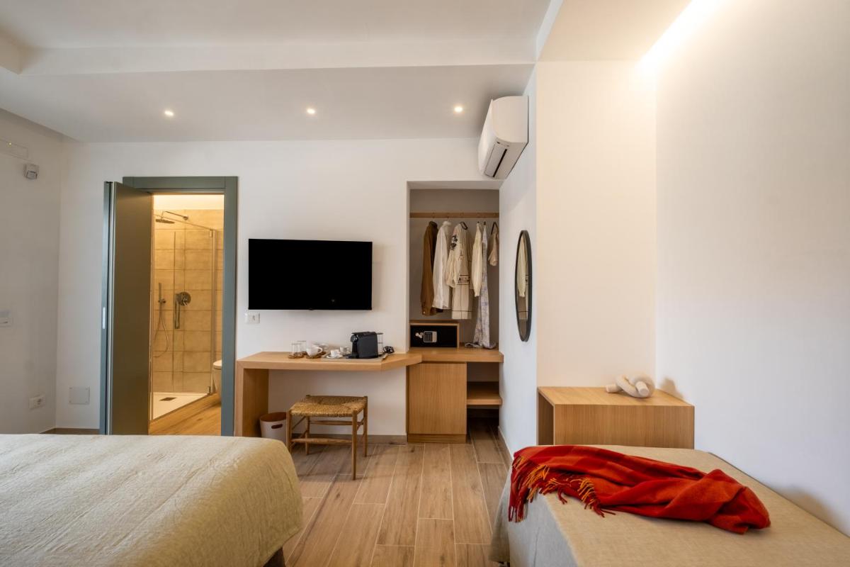 Ella Stays - Housity