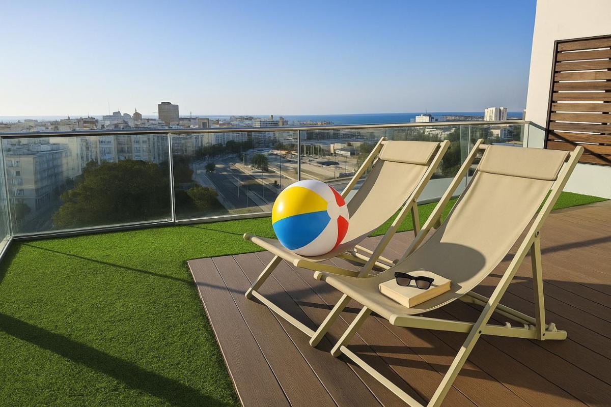 Skyline - Penthouse with 50m2 private terrace and stunning views - Housity