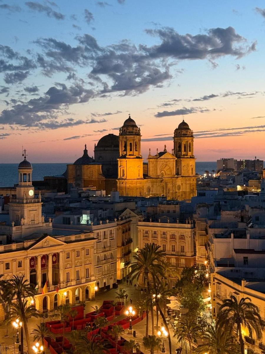 Skyline - Penthouse with 50m2 private terrace and stunning views - Housity