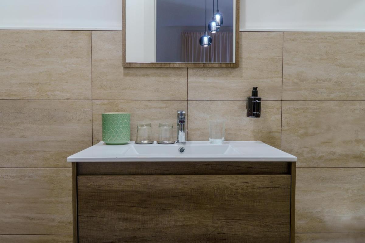 Viridiano Rooms & Apartments - Housity