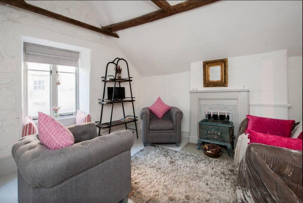 Milliners Cottage - Housity