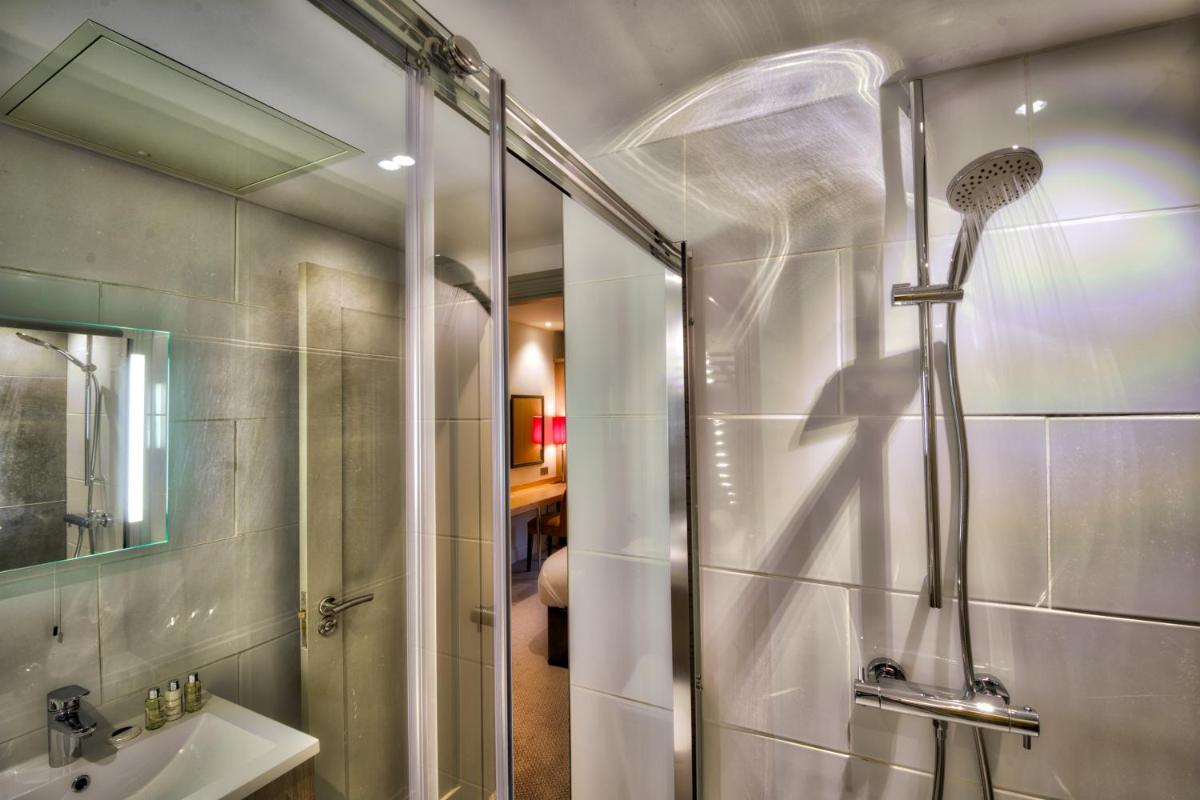 The Orchid Hotel - Housity