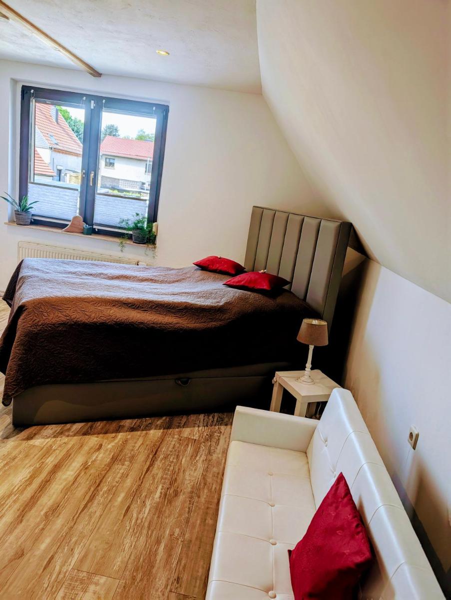 Ferienwohnung mit Ausblick in Wimmelburg - Housity