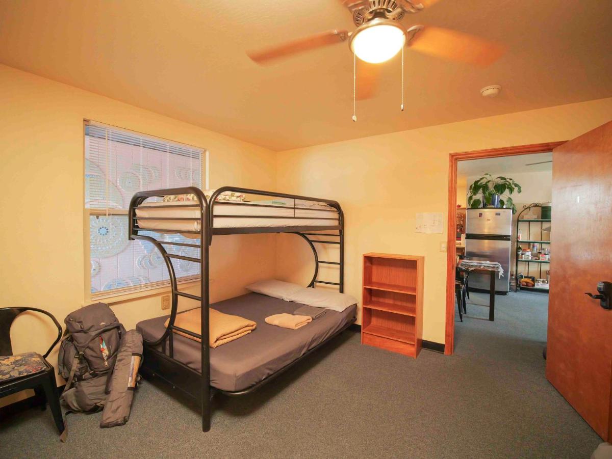 Ashland Commons Hostel - Housity