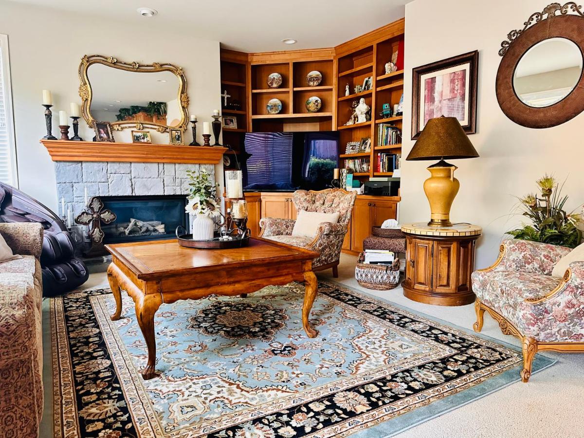Lucy’s Elegant & Cozy House - Housity
