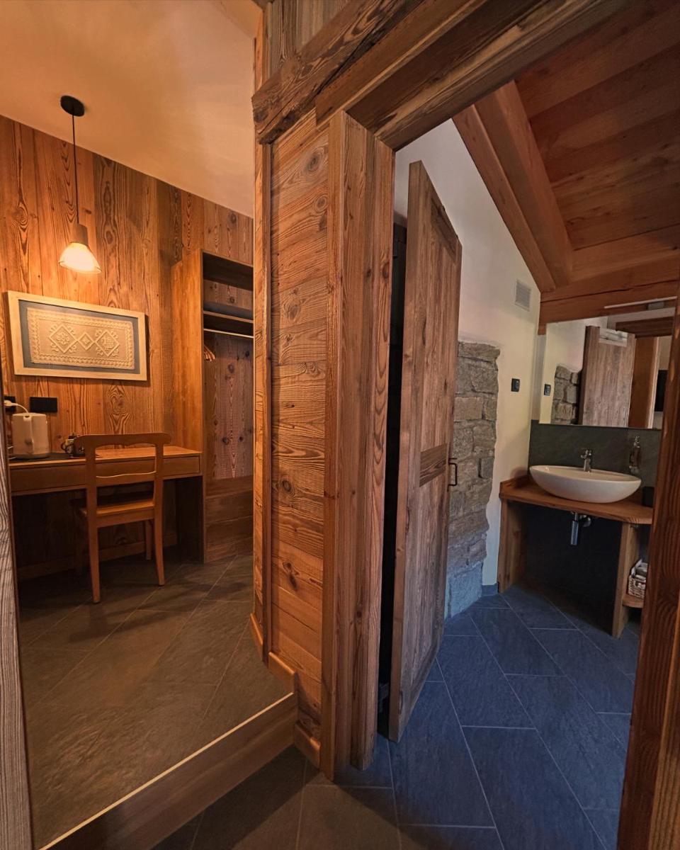 HIBOU Chambres Affittacamere Cogne - Housity