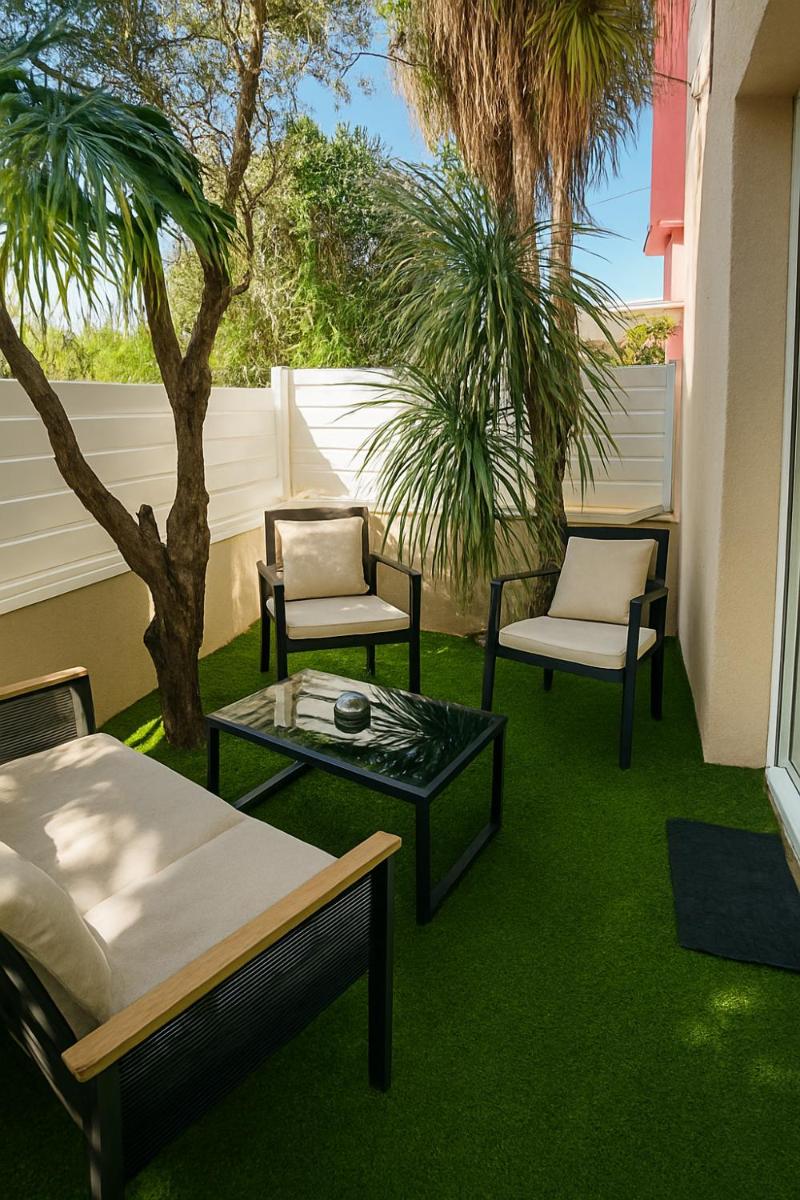 Coin salon dans l'établissement Hotel & Spa Gil de France Cap d'Agde