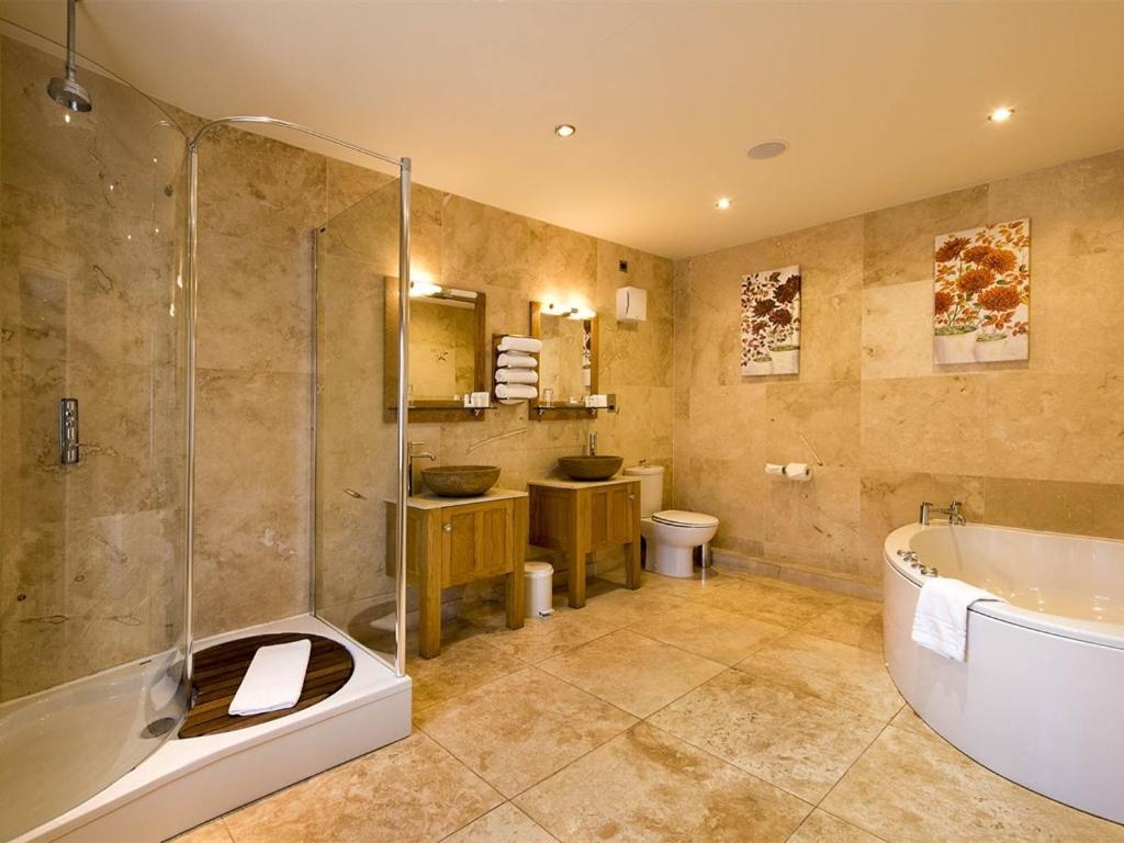 The Fairfax Arms - Housity