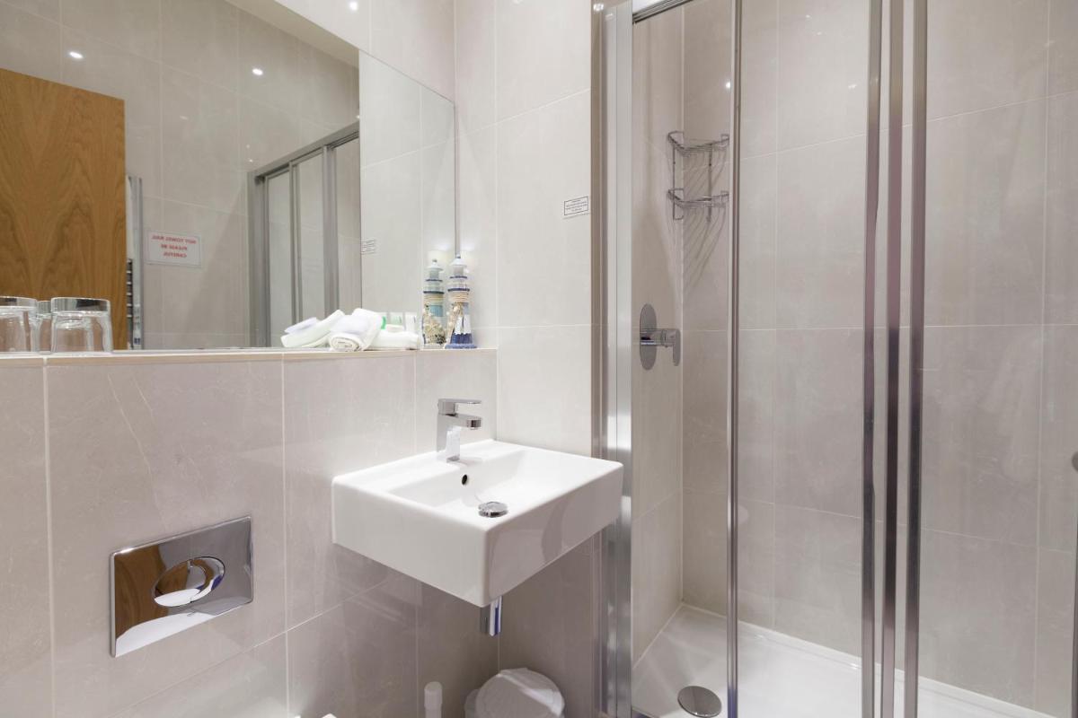 Dudsbury Golf Club - Hotel And Spa - Housity