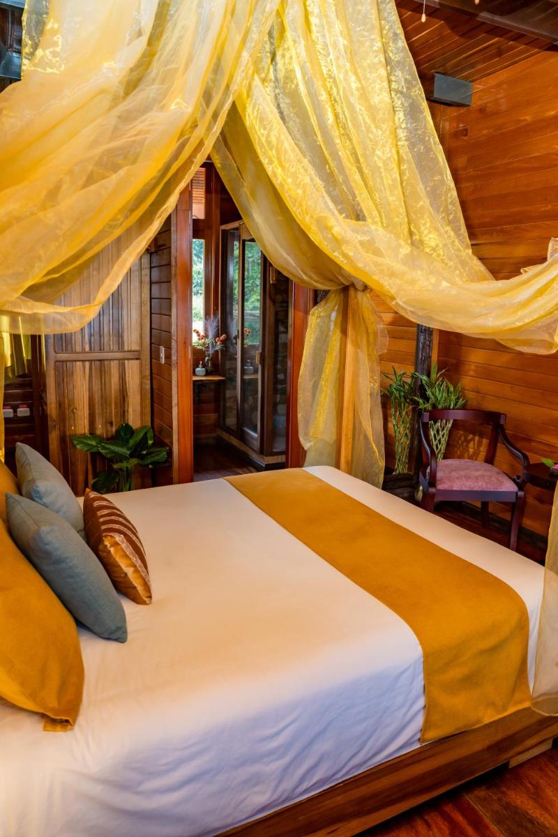 Heimatlos Amazon Lodge - Hizvo