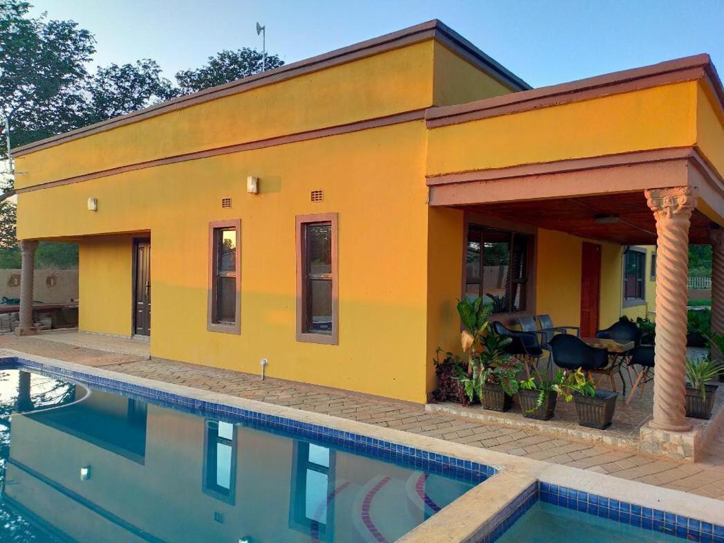 The Chobe Inn - Hizvo