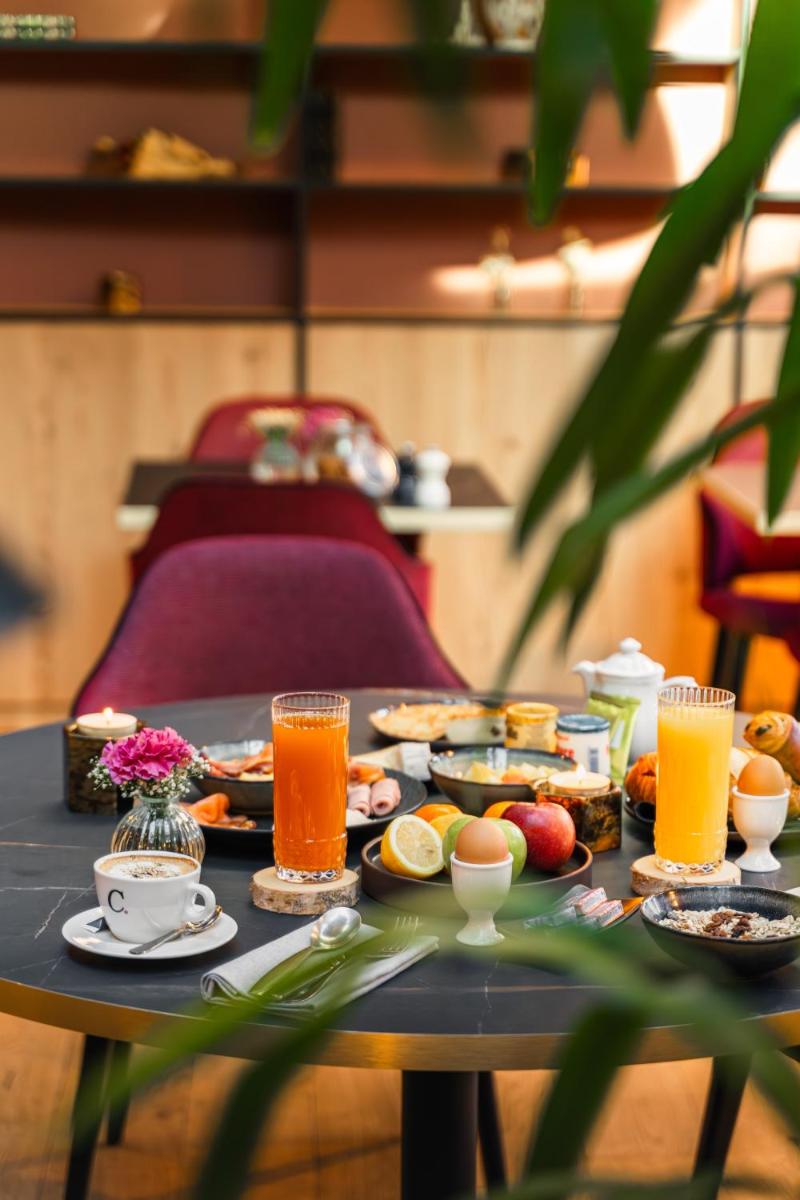 Nourriture dans l'hôtel ou à proximité