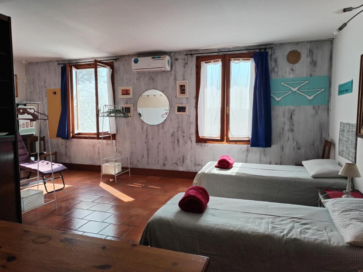 Stasion Di Pueste - Housity