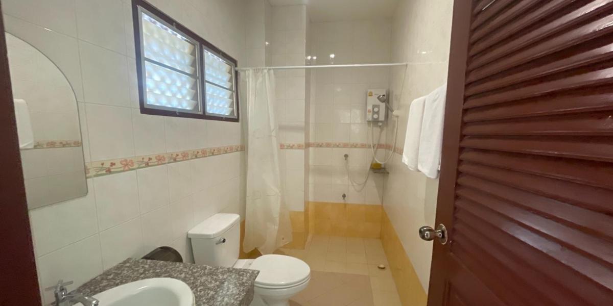 Yellow Tique Hotel - Hizvo