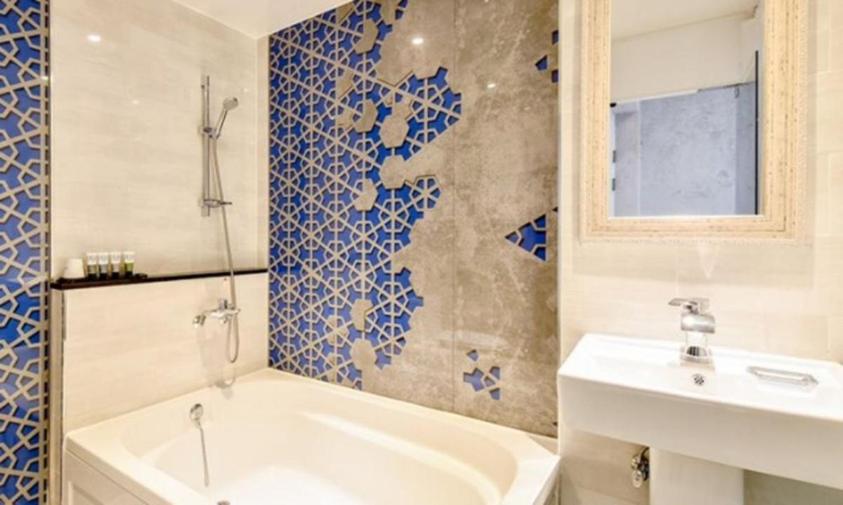 Changwon Dean Hotel - Hizvo