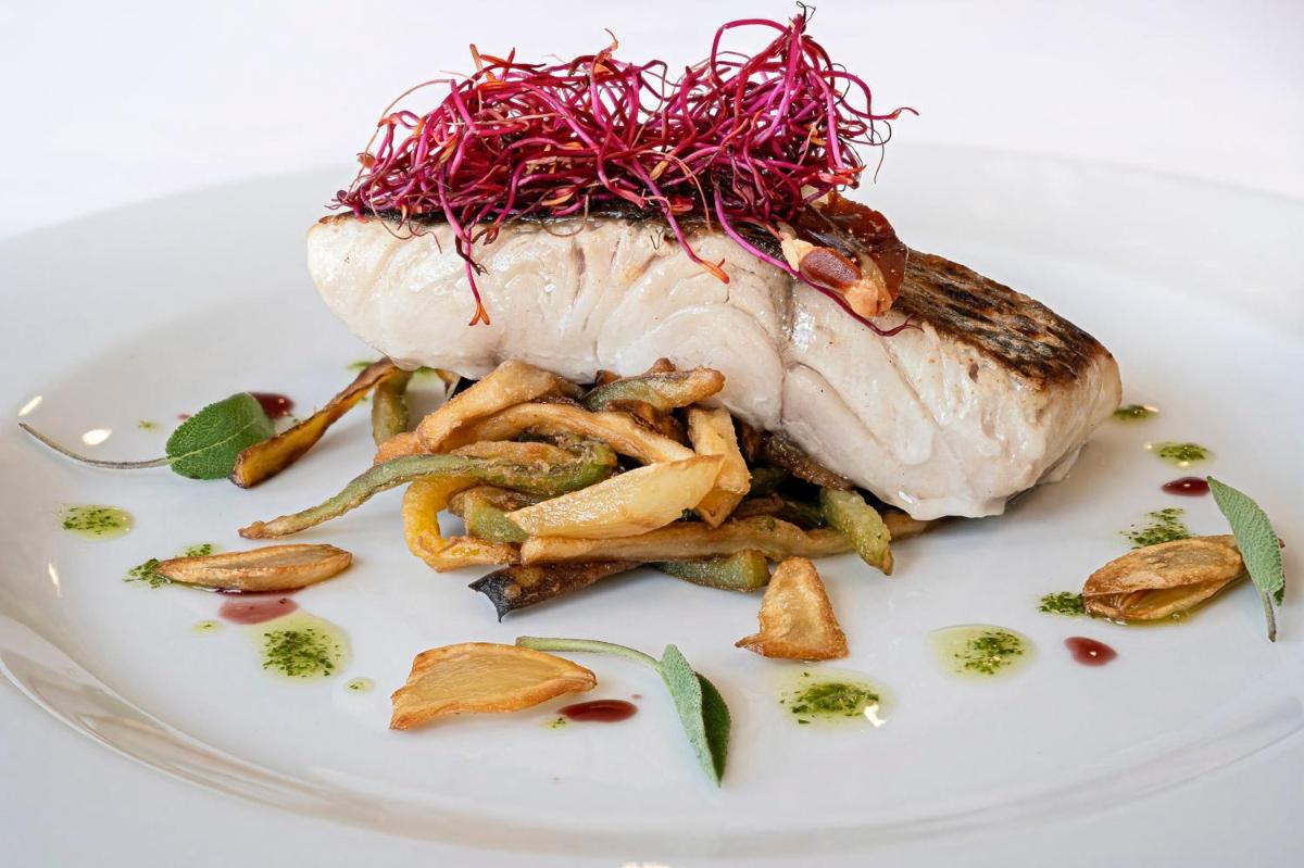 Comida en o cerca de este hotel
