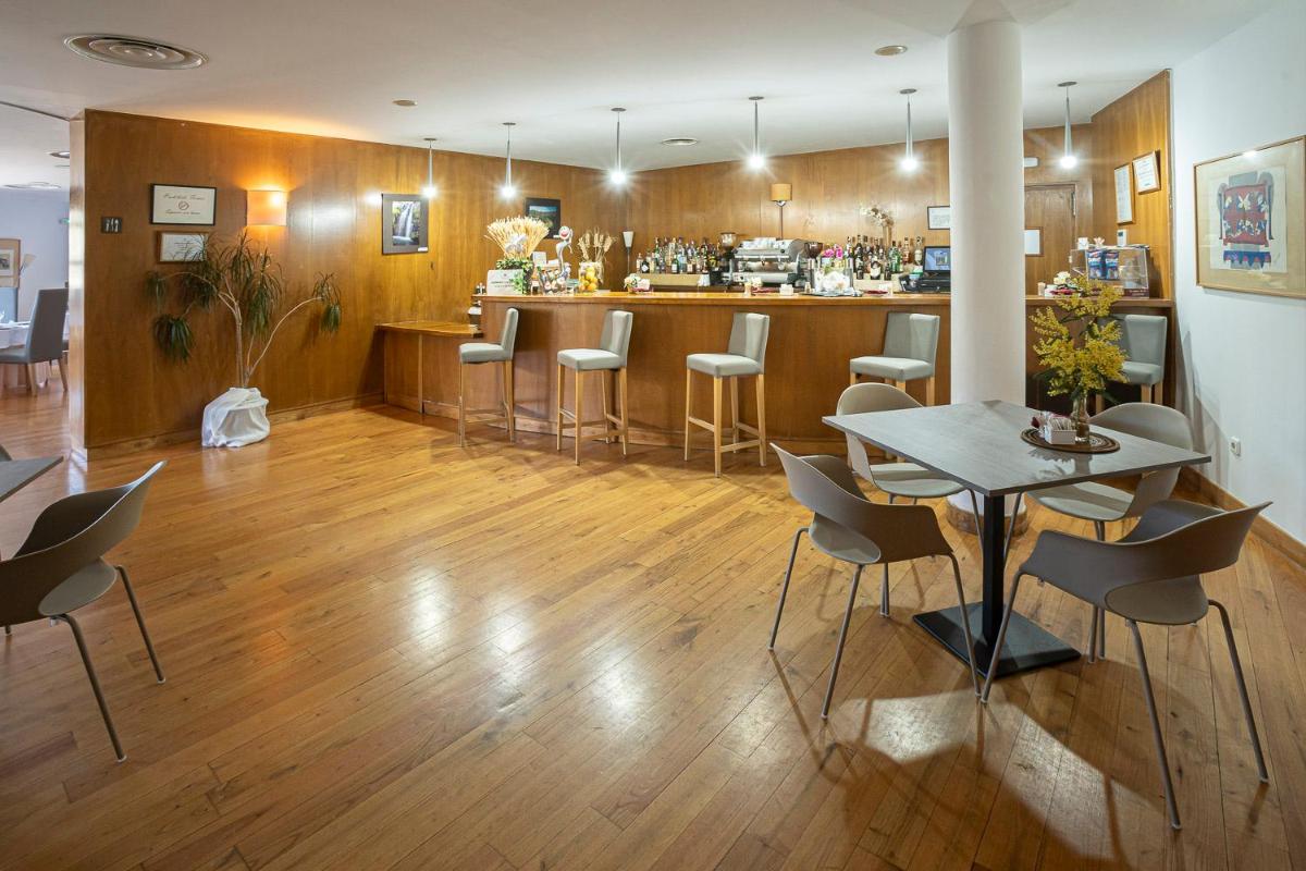 Un restaurante o sitio para comer en Hotel Hurdes Reales