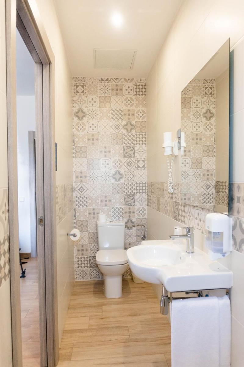 Un baño de Hotel Planas