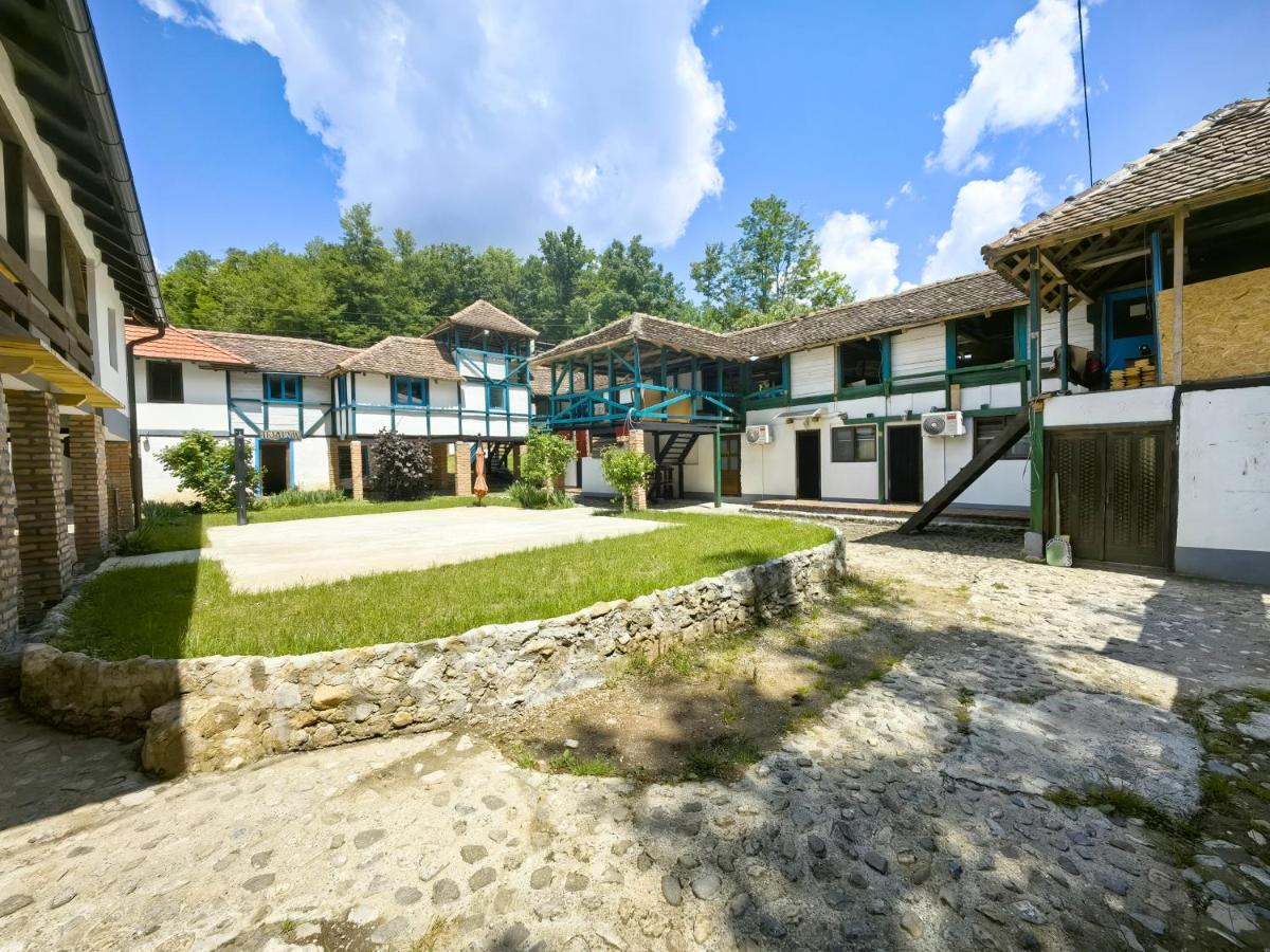 Turističko domaćinstvo Tronoški vajati - Housity