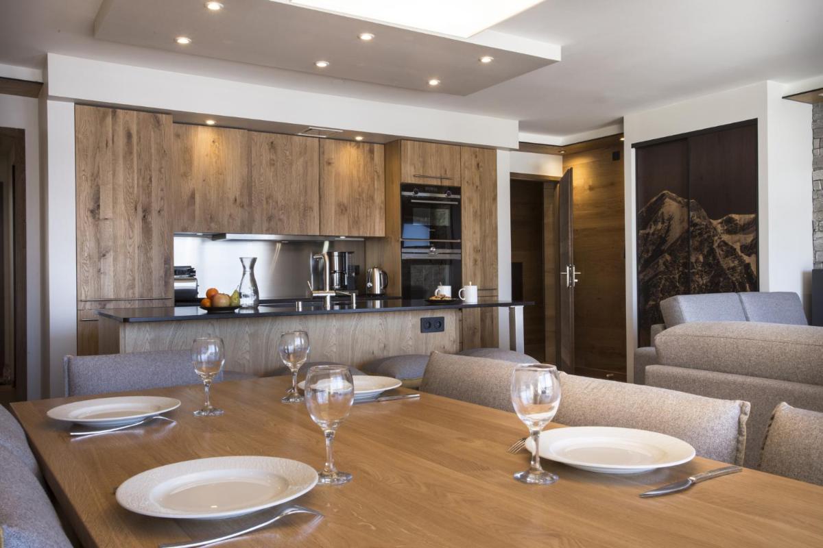 Cuisine ou kitchenette dans l'établissement Hôtel Alparena & Spa - 4 étoiles