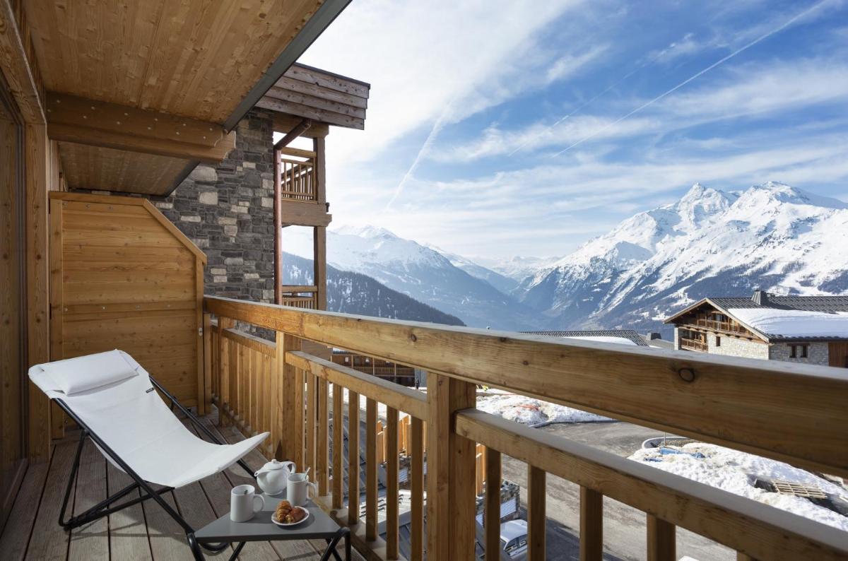 Vue générale sur la montagne ou vue sur la montagne depuis l'hôtel