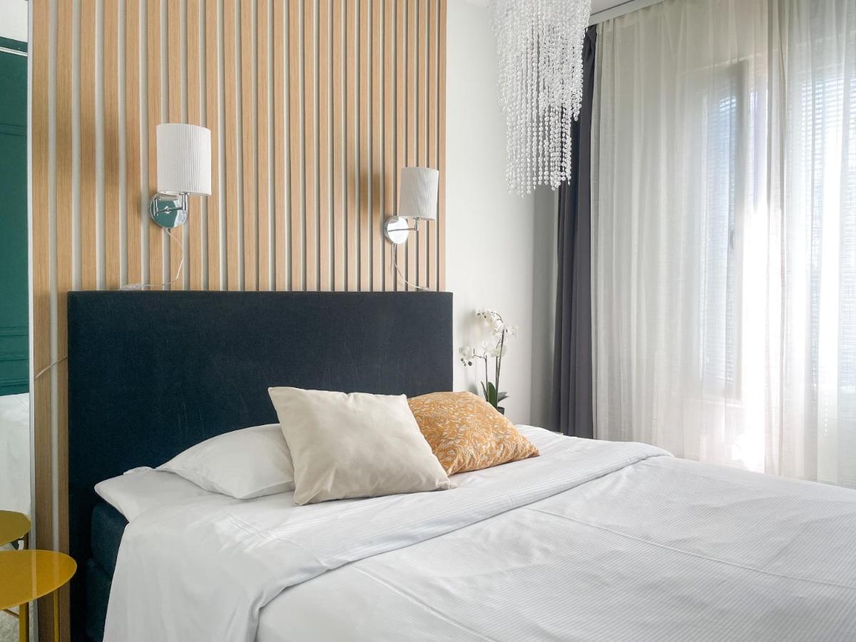 Cozy apartment right next to metro station - Housity