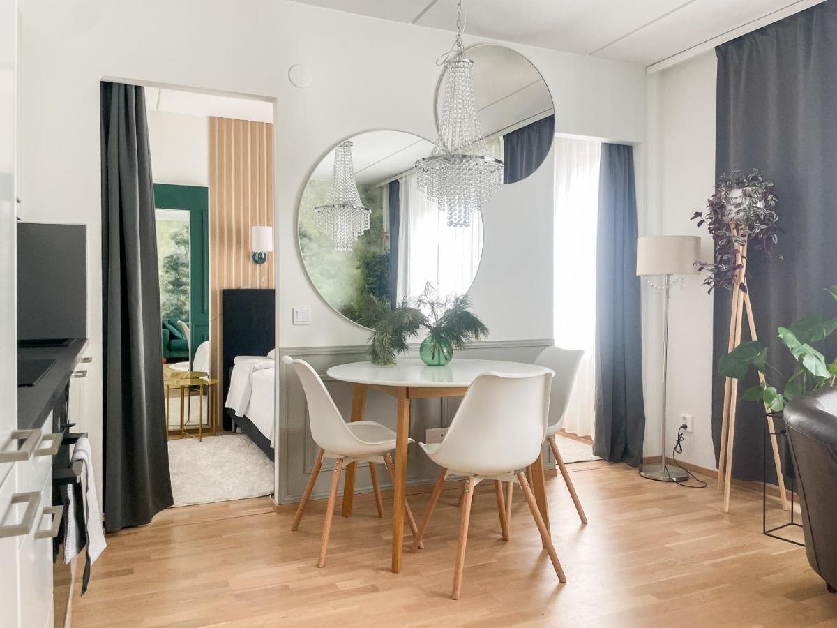 Cozy apartment right next to metro station - Housity
