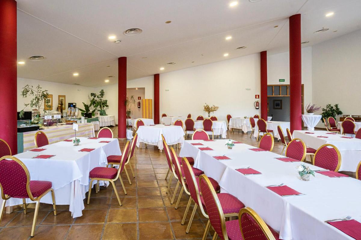 Un restaurante o sitio para comer en Hotel Hurdes Reales