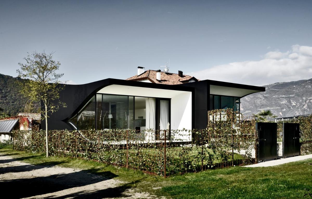 Mirror Houses - Housity