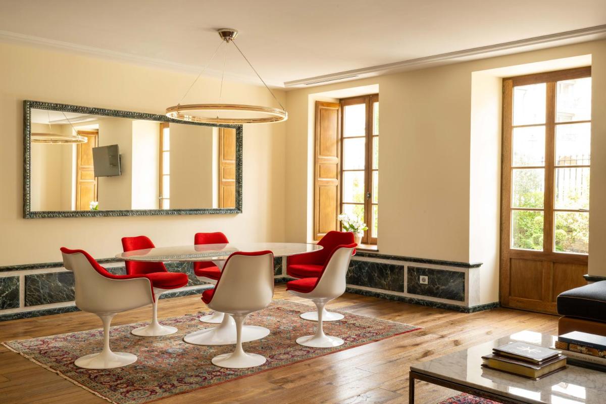Coin salon dans l'établissement L'Hôtel