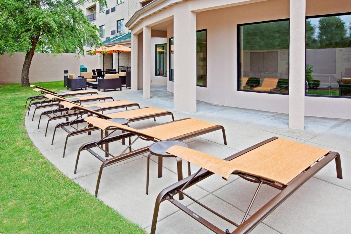 Courtyard Mishawaka-University Area - Housity