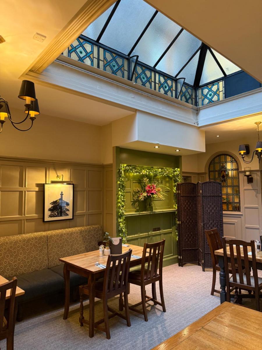Lamb Hotel by Greene King Inns - Housity