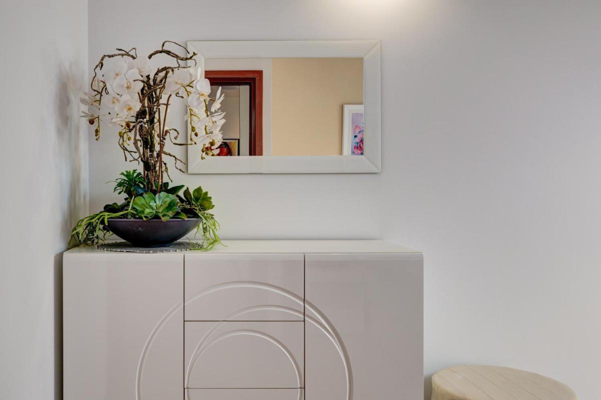Hotelik Świdwin - Housity