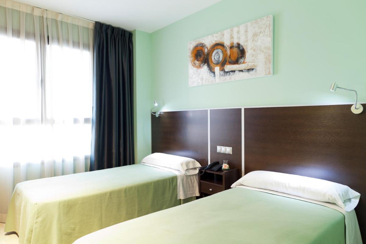 Hostal Avenida Barajas - Housity