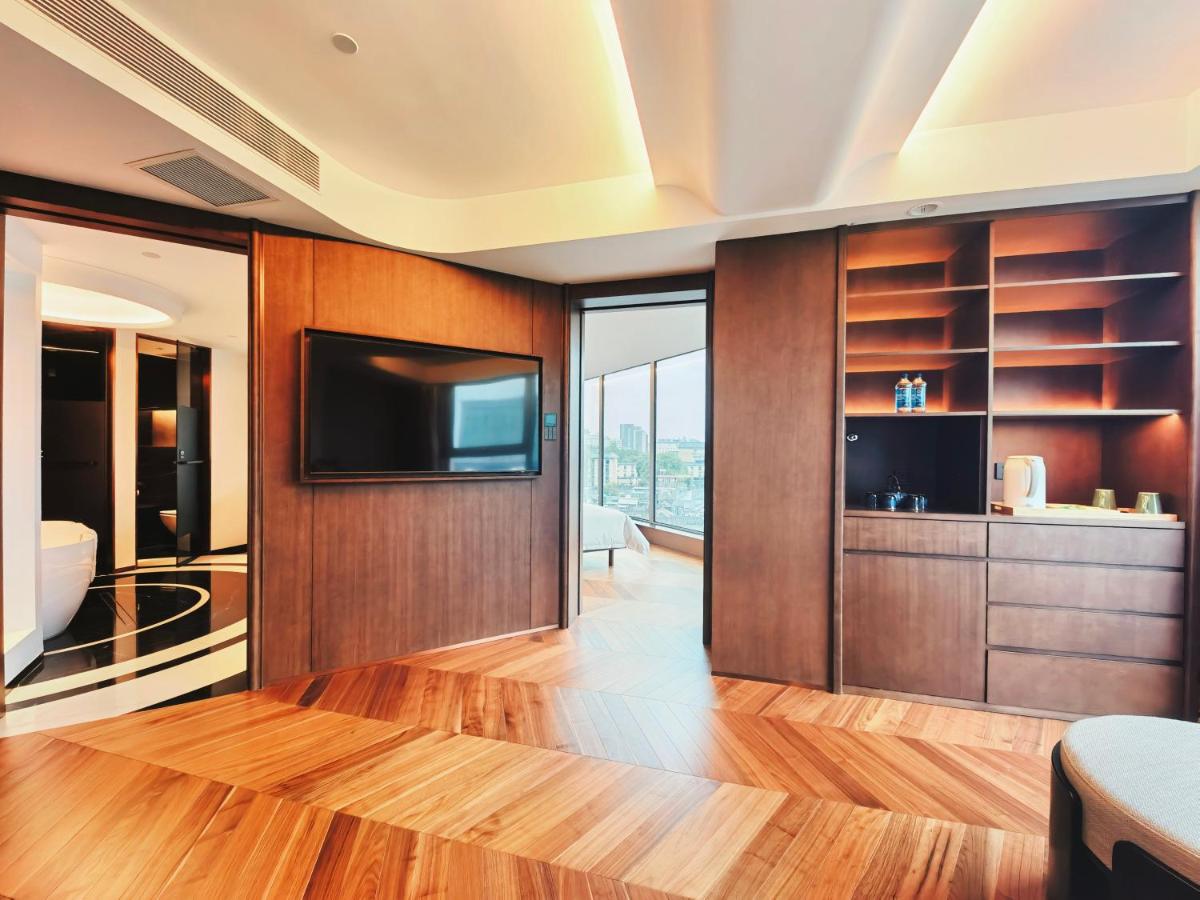 紫龙花园酒店 The Purple Horse - Zilong Garden Hotel - Housity