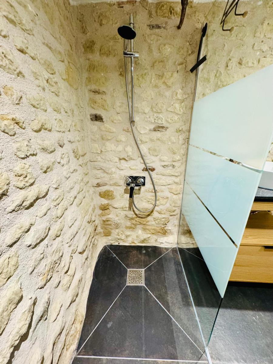 Le gîte 24 proche du Futuroscope - Jacuzzi compris - Housity