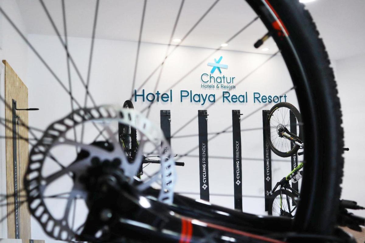 Montar en bicicleta en Chatur Playa Real Resort o alrededores