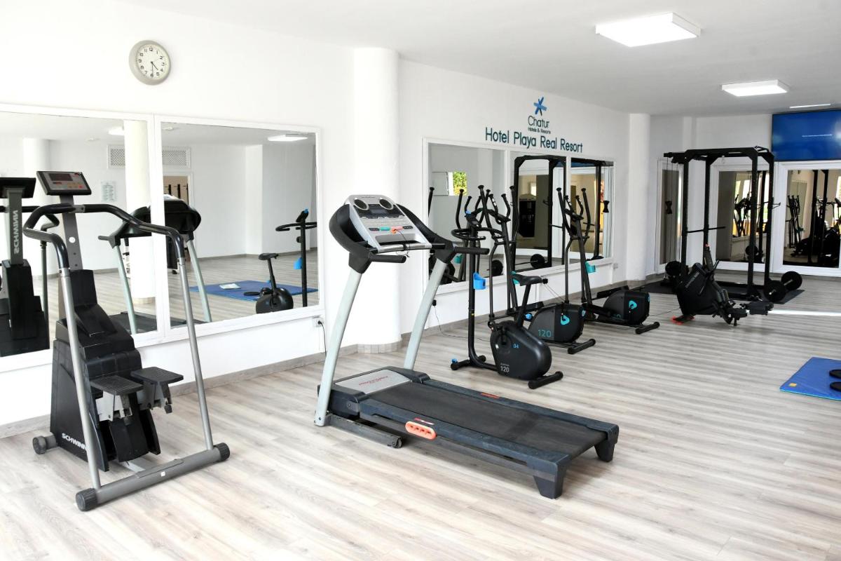 Gimnasio o instalaciones de fitness de Chatur Playa Real Resort