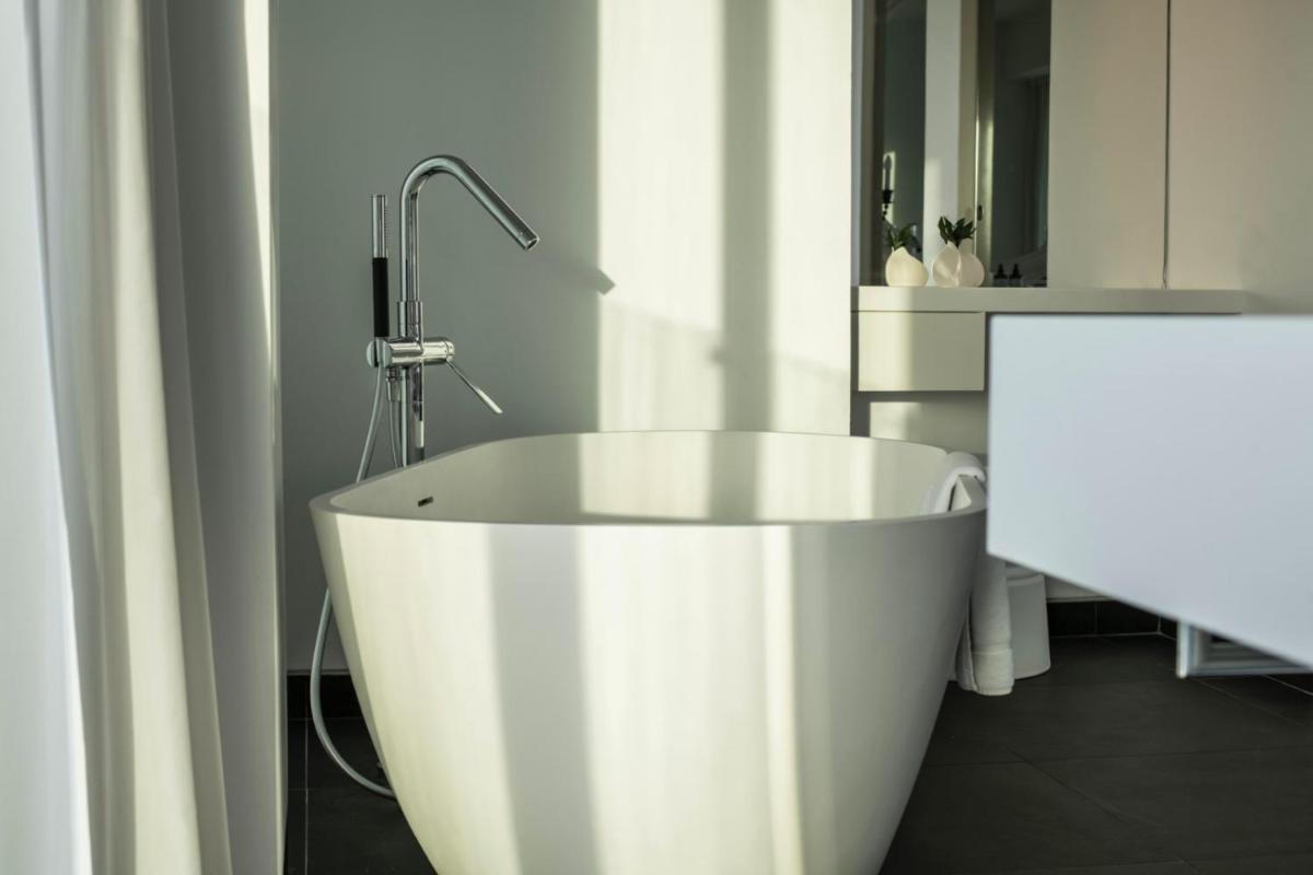 Un baño de The Donna Portals