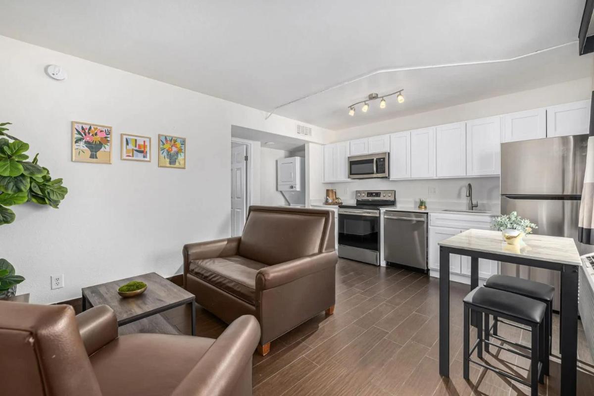 Tempe Oasis - Housity