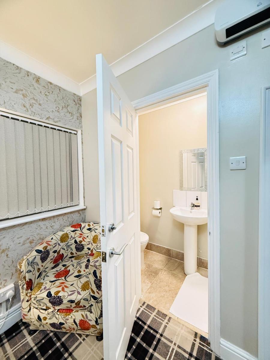 4 Sisters Inn - Housity